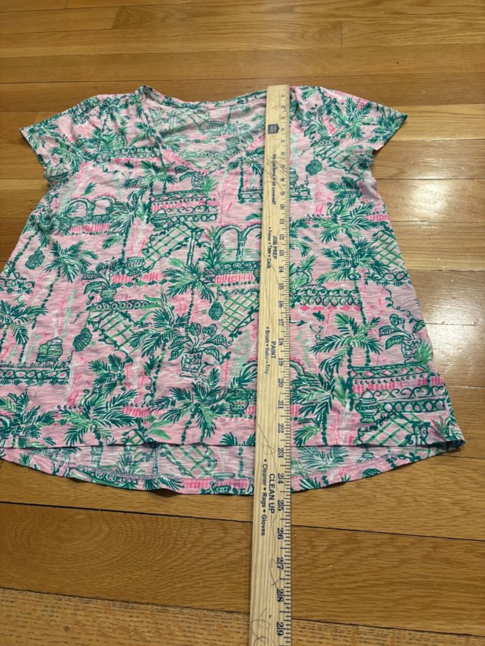 Lilly pulitizer Size Medium (M) Women's Pink Green Tropical Palm Tree Print T-Sh - Picture 3 of 4